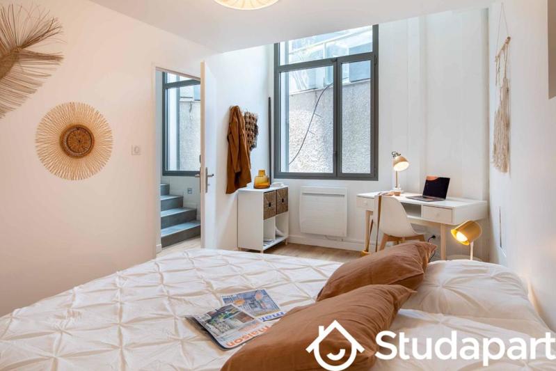 Chambre - 12 m² - 1 pièce