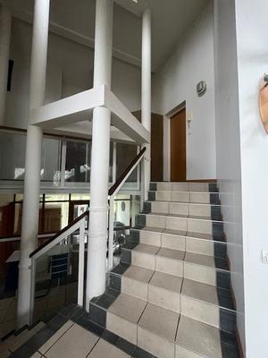 Maison - 320 m² - 12 pièces