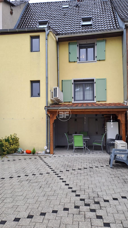 Immeuble - 230 m² - 2 pièces