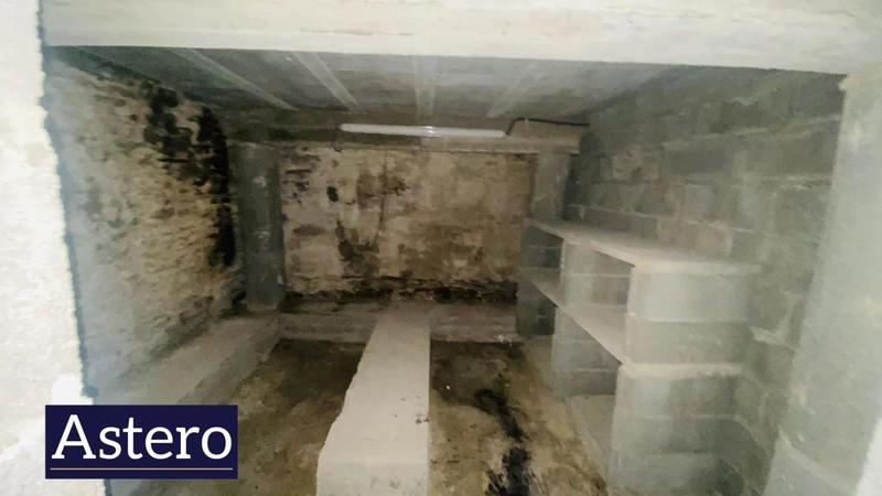 Local commercial - 200 m² - 3 pièces