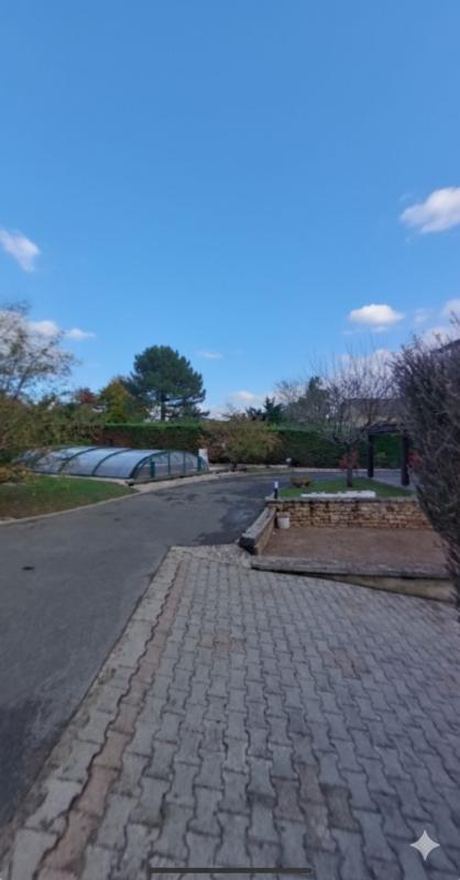 Maison - 214 m² - 5 pièces