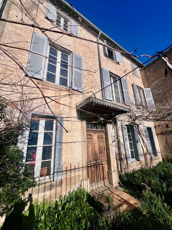 Maison - 181 m² - 8 pièces