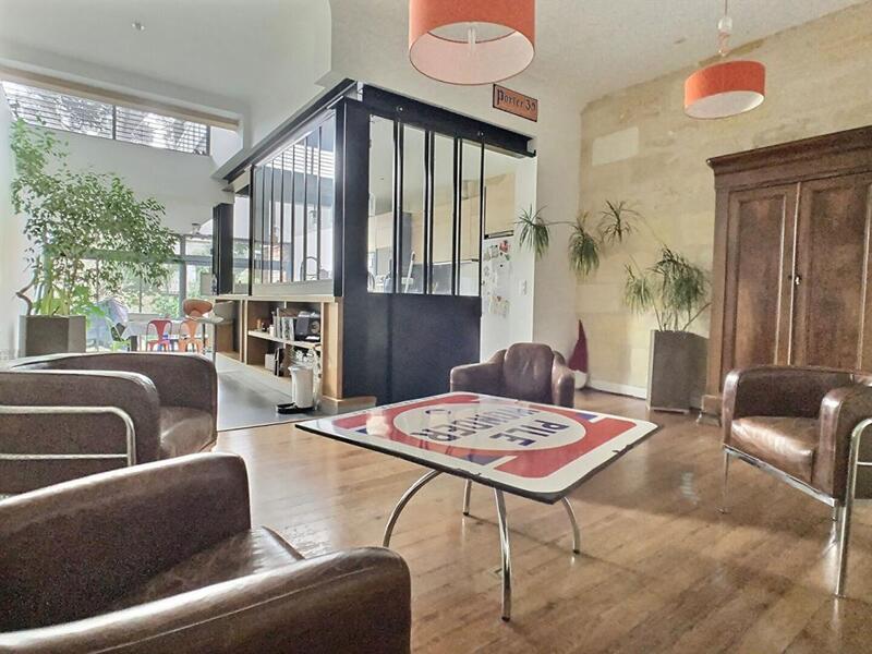 Maison - 208 m² - 7 pièces