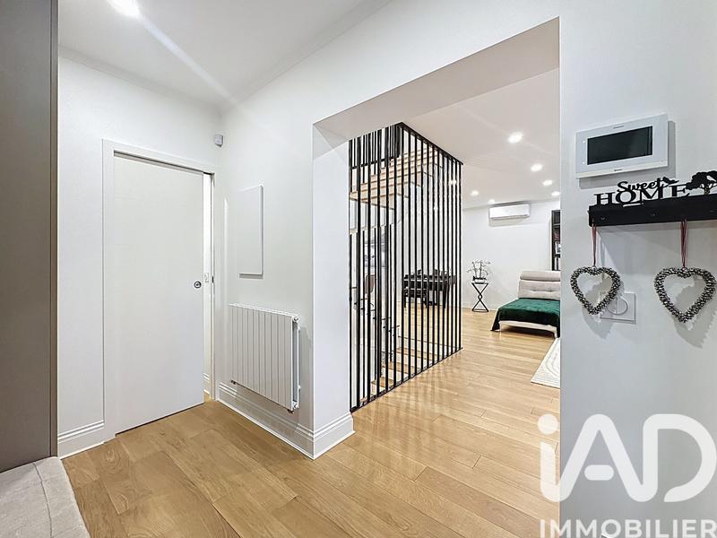 Maison - 282 m² - 12 pièces