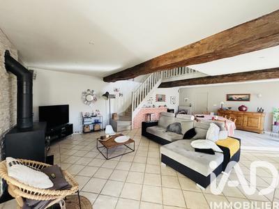 Maison - 210 m² - 8 pièces