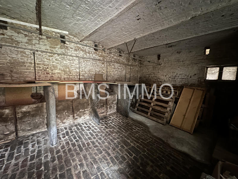 Maison - 260 m² - 6 pièces