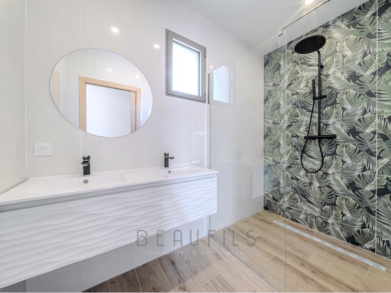 Villa - 255 m² - 7 pièces