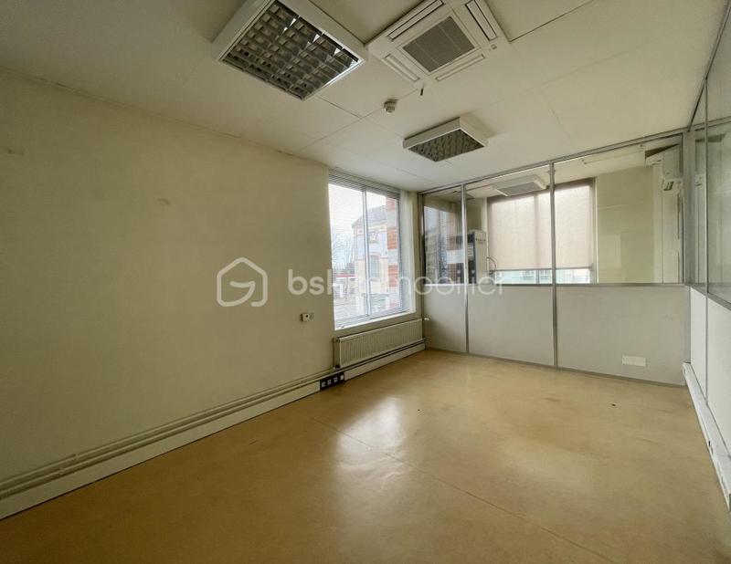 Immeuble - 1 600 m² - 12 pièces