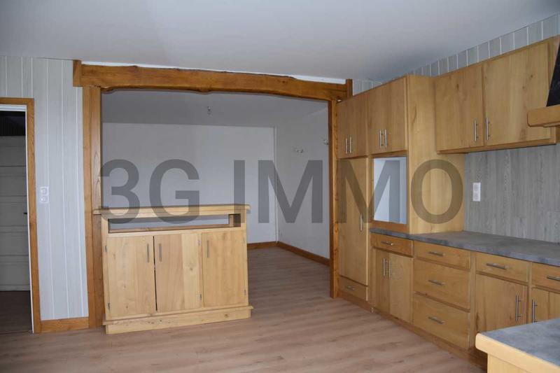 Maison - 240 m² - 12 pièces