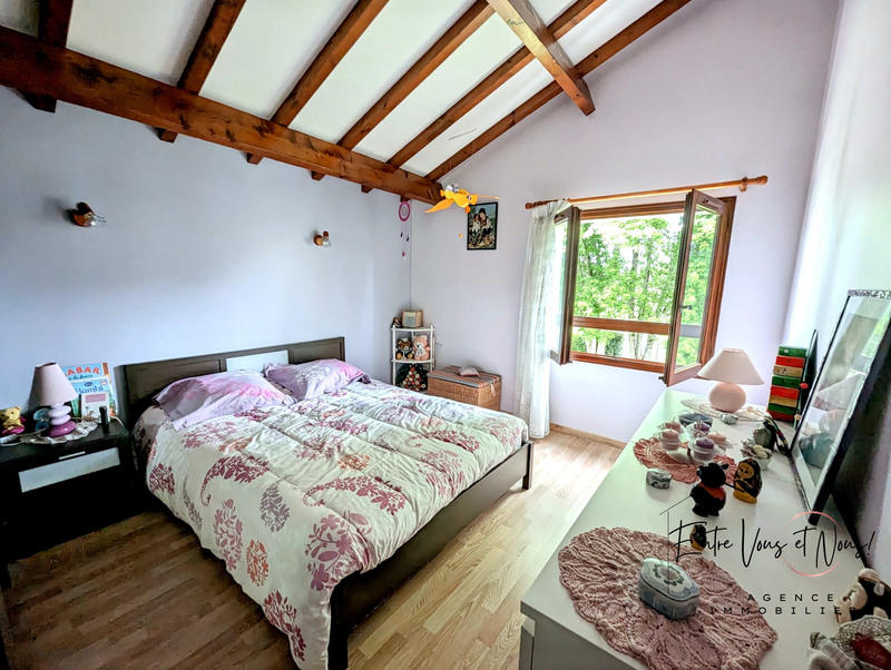 Maison - 186 m² - 7 pièces