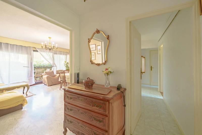 Appartement - 80 m² - 4 pièces