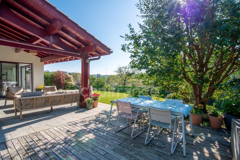 Maison - 153 m² - 7 pièces