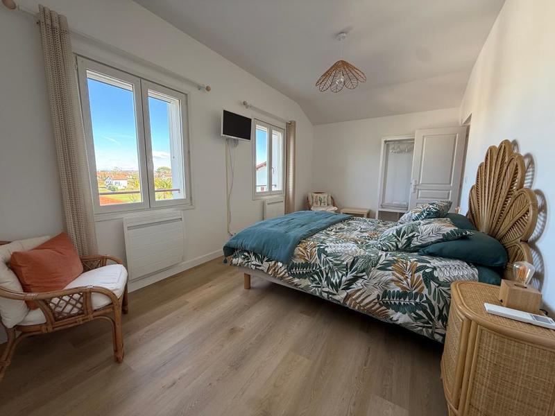 Villa - 275 m² - 9 pièces