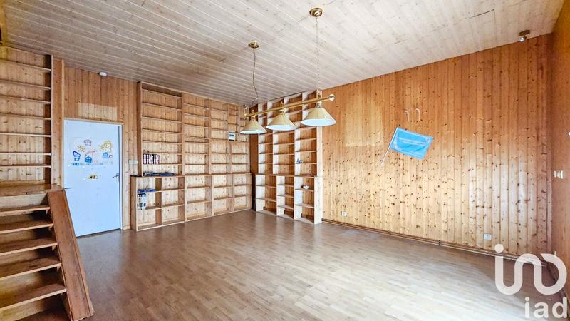 Maison - 224 m² - 9 pièces