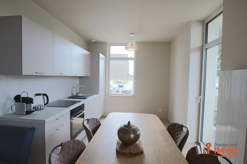 Appartement - 81 m² - 6 pièces