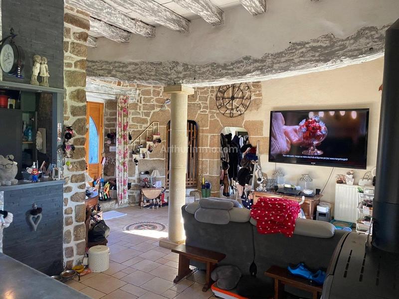 Maison - 330 m² - 10 pièces