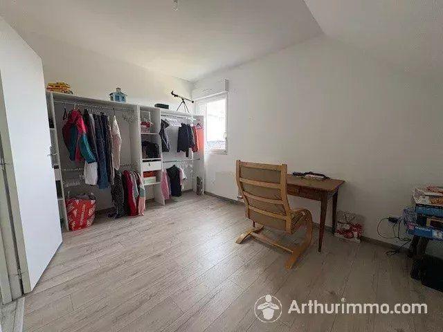 Maison - 167 m² - 9 pièces