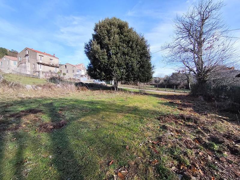 Terrain constructible - 490 m²