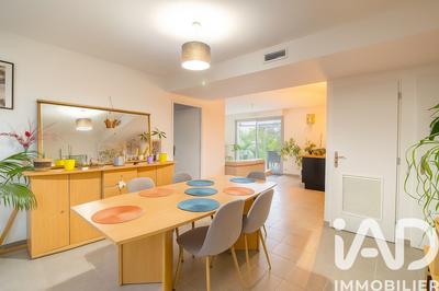 Maison - 93 m² - 5 pièces