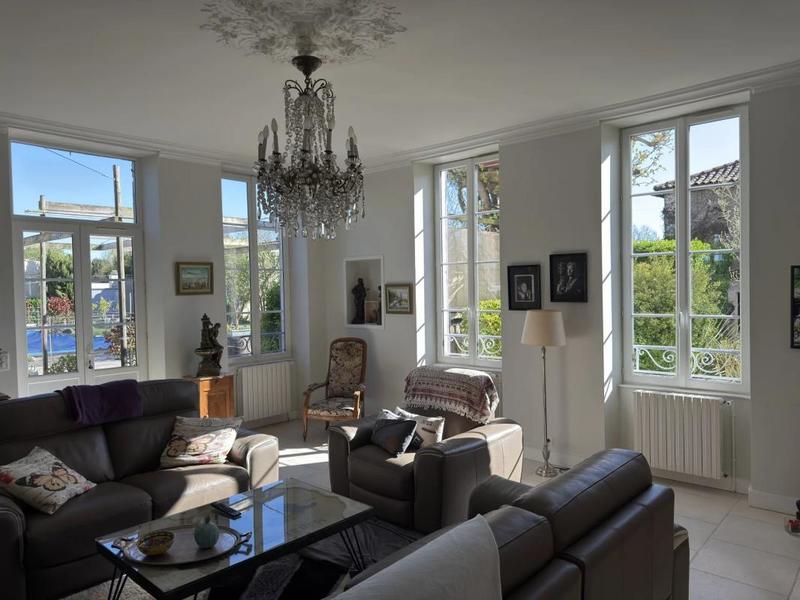 Demeure - 450 m² - 10 pièces