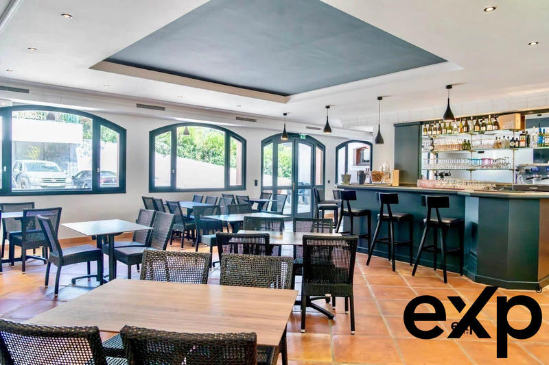 Fonds de commerce - Magasins - 1 118 m²