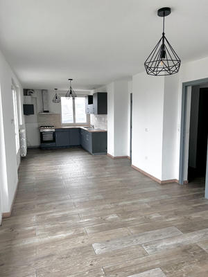 Appartement - 95 m² - 5 pièces