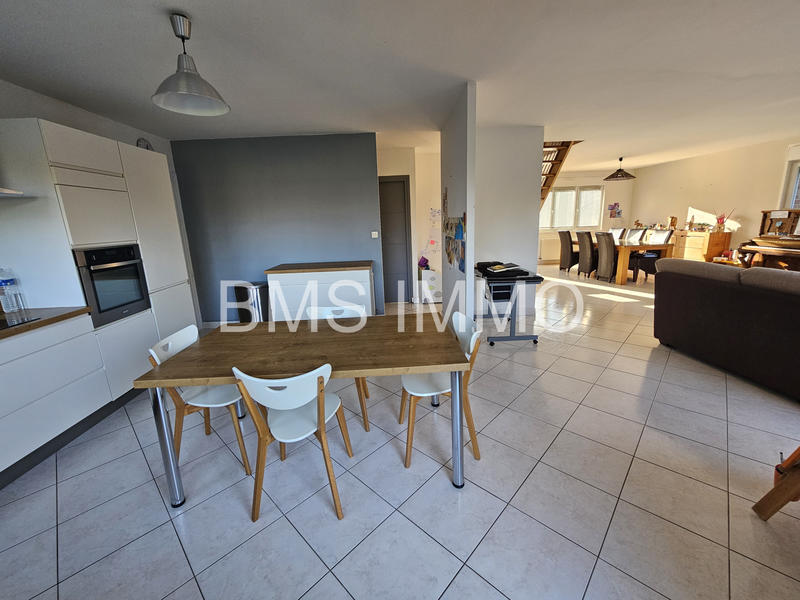 Maison - 205 m² - 6 pièces