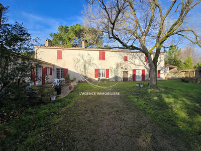 Maison ancienne - 296 m² - 8 pièces