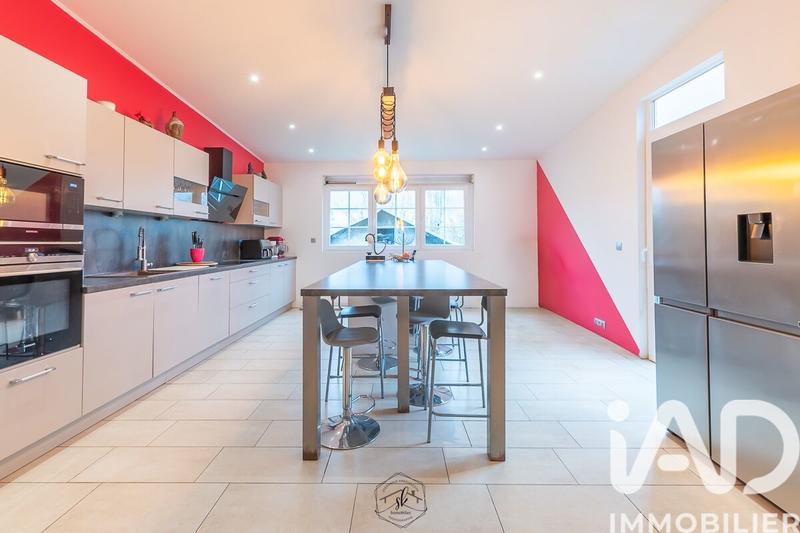 Maison - 209 m² - 7 pièces