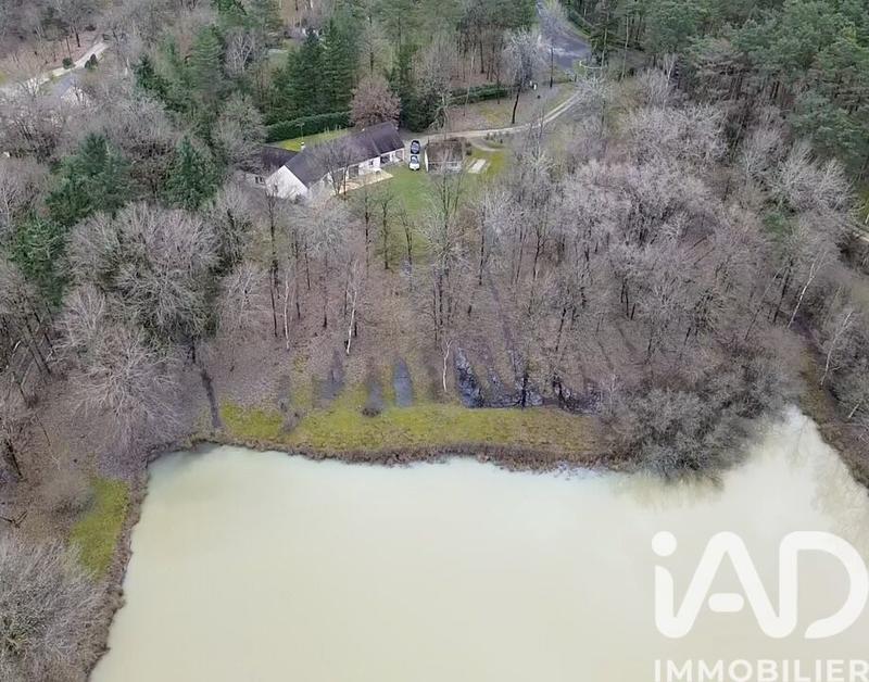 Maison - 239 m² - 8 pièces