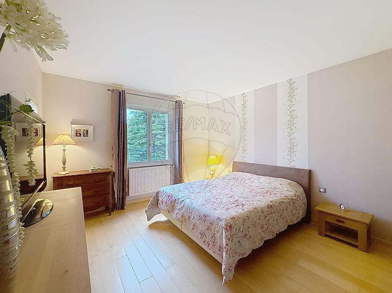 Maison - 156 m² - 5 pièces