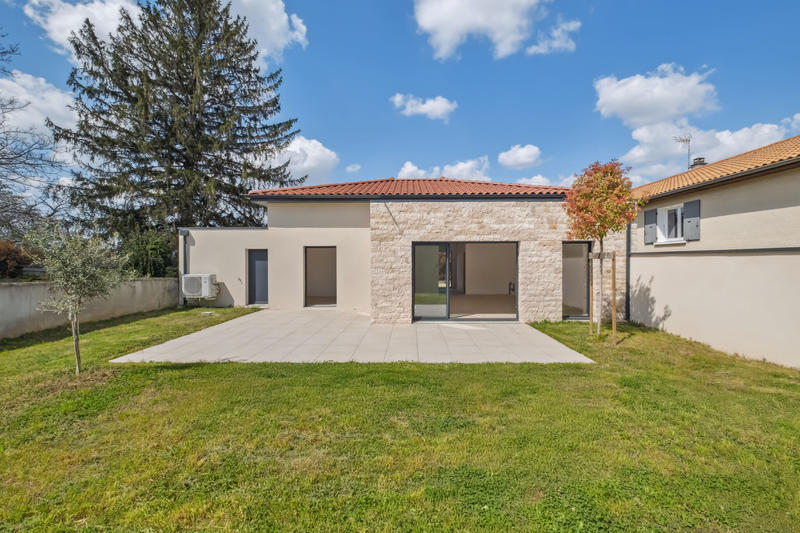 Maison - 97 m² - 4 pièces