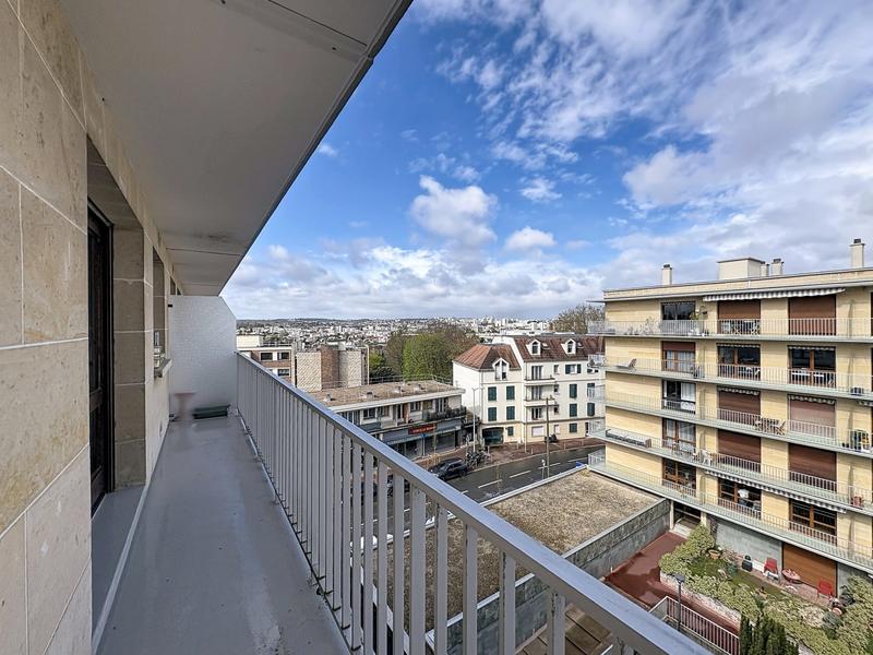 Appartement - 86 m² - 5 pièces