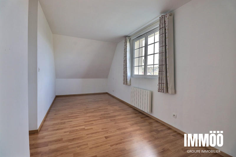 Maison traditionnelle - 125 m² - 6 pièces