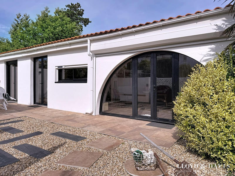 Maison - 187 m² - 6 pièces