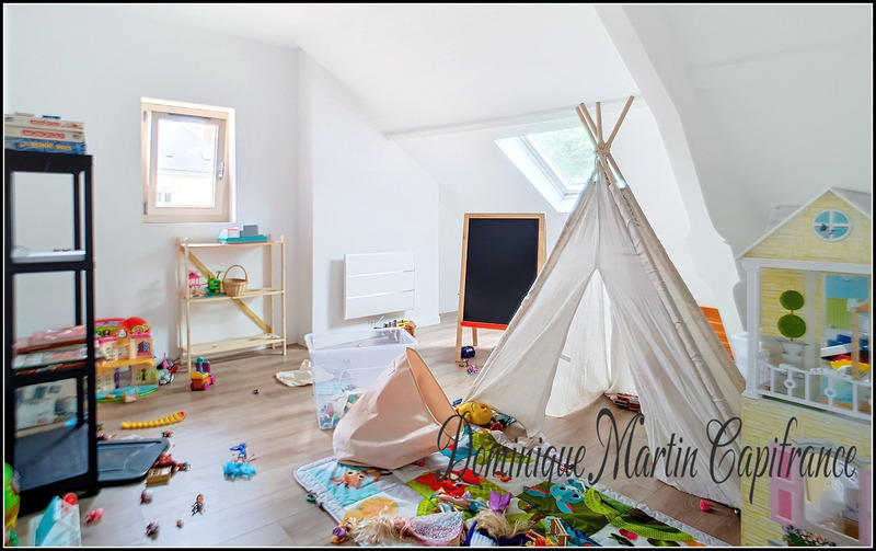 Maison - 218 m² - 10 pièces