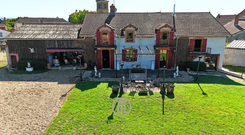 Propriété - 236 m² - 7 pièces