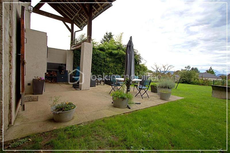 Maison traditionnelle - 165 m² - 8 pièces