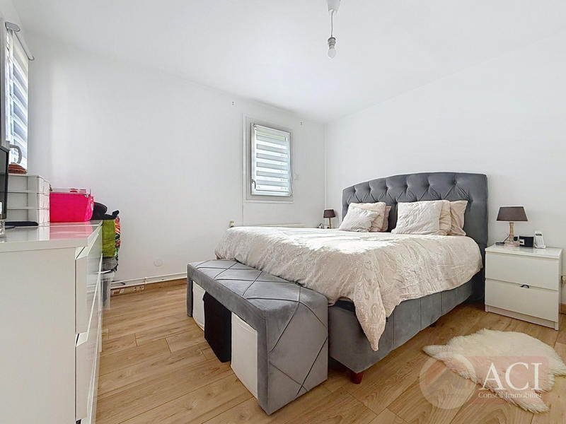 Maison - 105 m² - 6 pièces