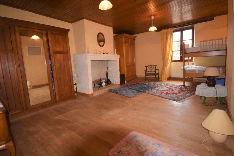 Maison - 200 m² - 6 pièces