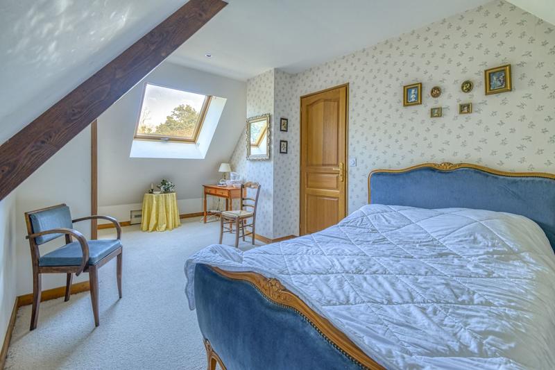 Maison - 270 m² - 7 pièces