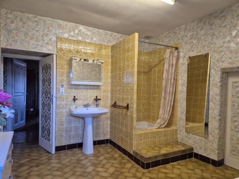 Maison - 213 m² - 10 pièces