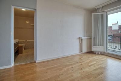 Appartement - 120 m² - 6 pièces