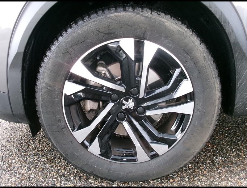 Peugeot 2008 Bhdi 130 Allure Eat8