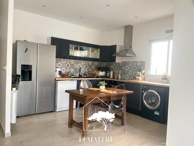 Maison - 84 m² - 3 pièces