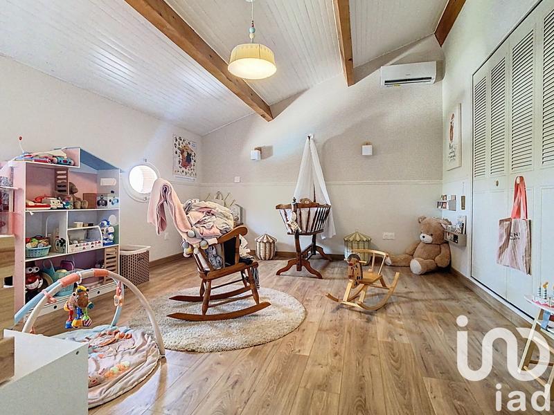 Maison - 280 m² - 7 pièces