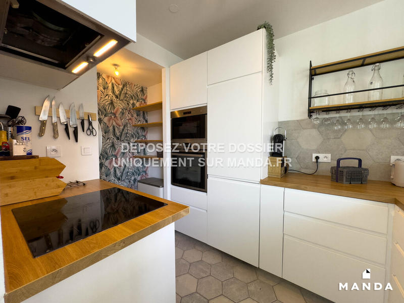 Chambre - 12 m² - 5 pièces