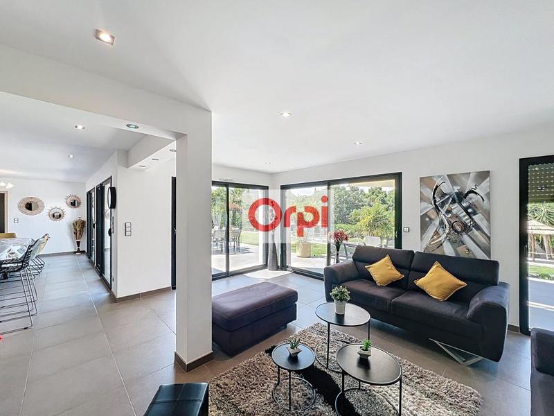 Villa - 169 m² - 5 pièces