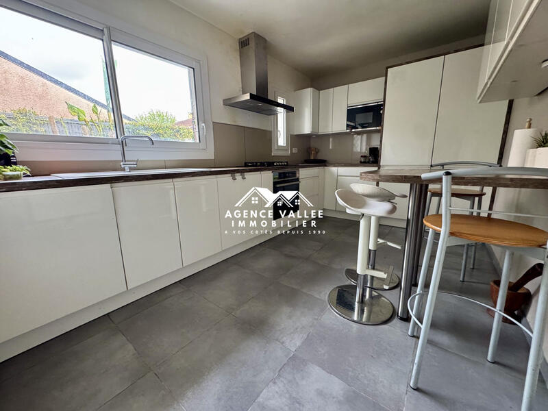 Maison - 114 m² - 6 pièces