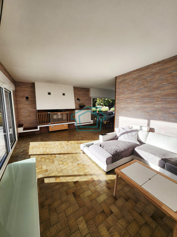 Maison - 144 m² - 7 pièces